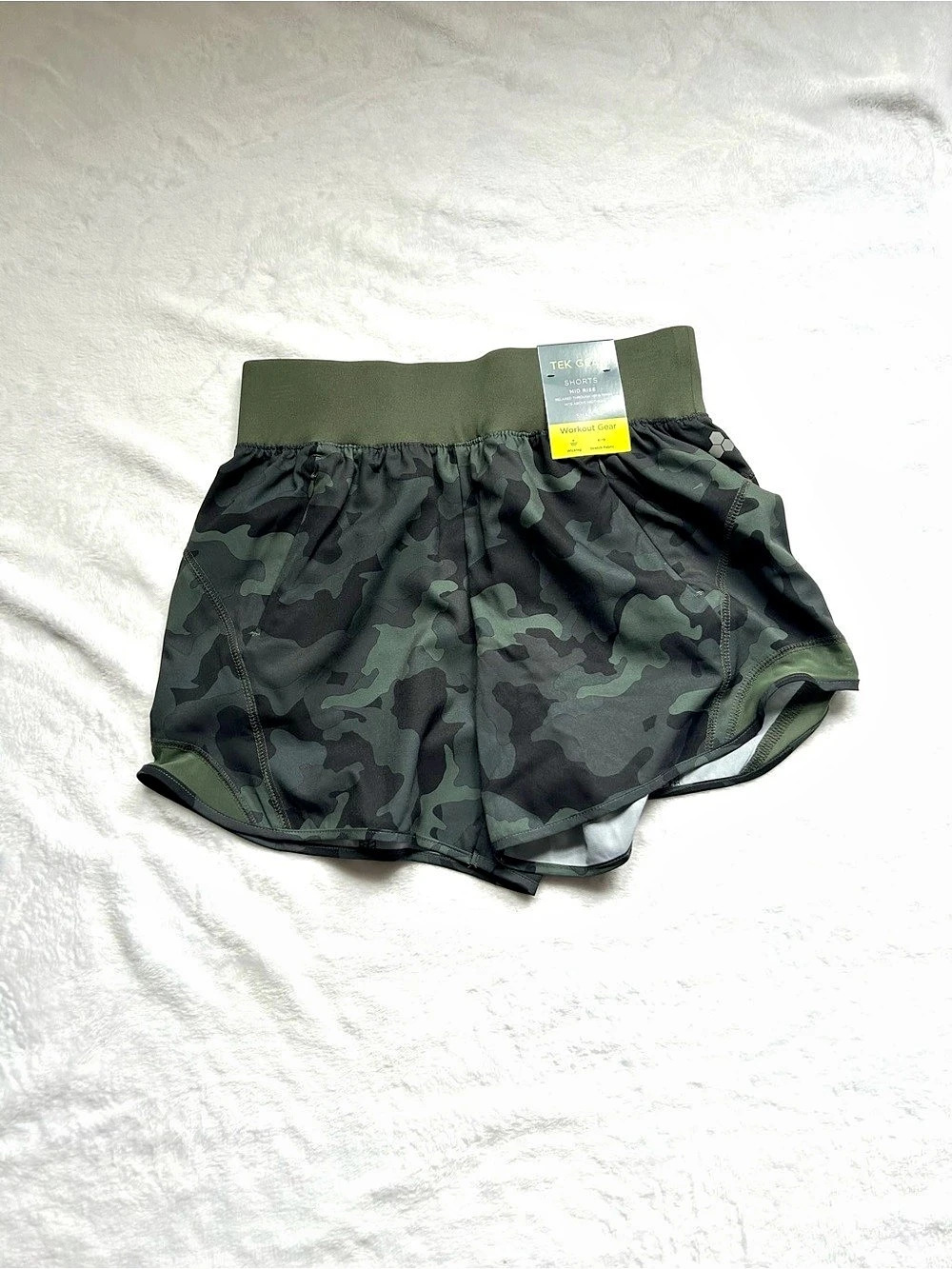 Tek Gear Mid Rise Workout Shorts Camo Green & Black Small